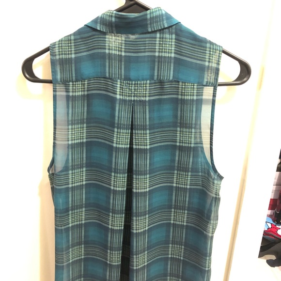 Sleeveless True Religion Flannel Patterned Top - Picture 4 of 4